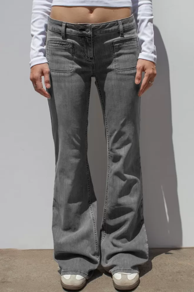 Denim*Subdued Flare jeans with front pockets | Collection 2023 |